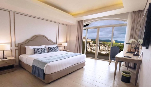 Twin Lakes Hotel - near Tagaytay