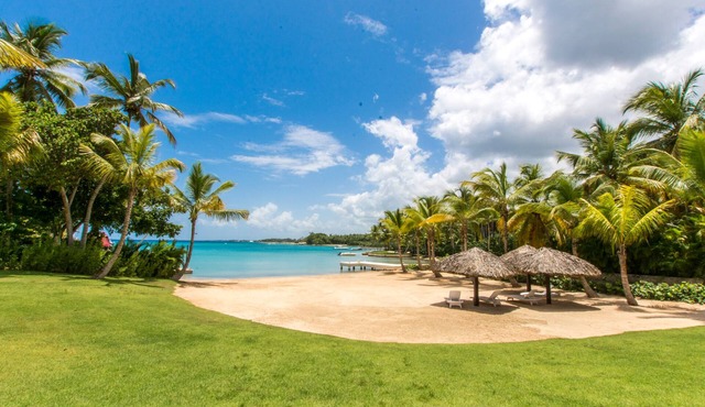 Ultra Luxury 12 Bd Private Beach Exclusive Concierge Chef Butler service