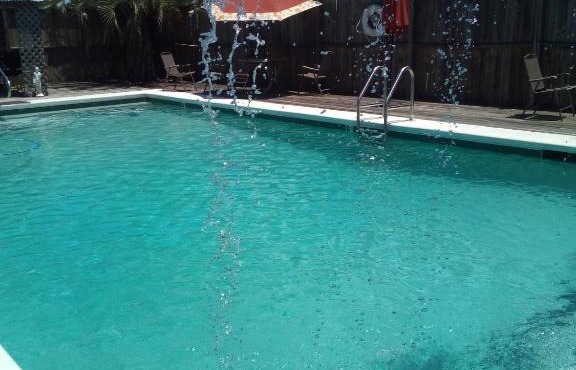 Vacationing on budget in Silverhill