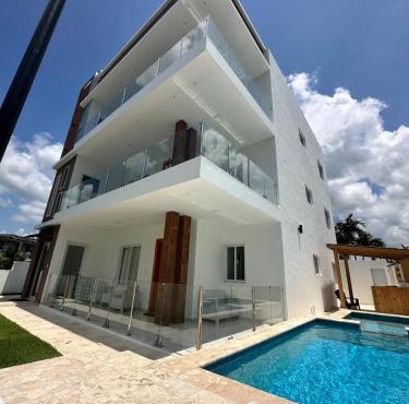 Veragua, modern apartment in a private area with pool, 10 mins from Cabarete