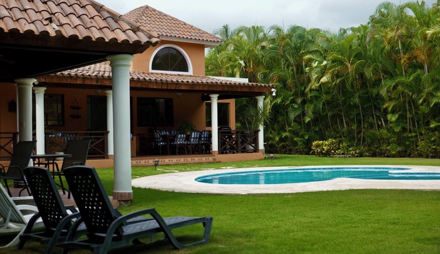 Villa Aurora JuanDolio-GuavaBerry-3BR-4Bds-6Px-WiFi-BBQ-Pool