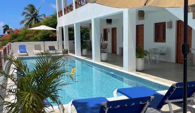 Villa con Vista al Mar, A 3 Minutos de la Playa Caminando y del Centro