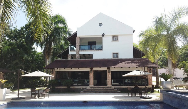 VILLA CORDERO