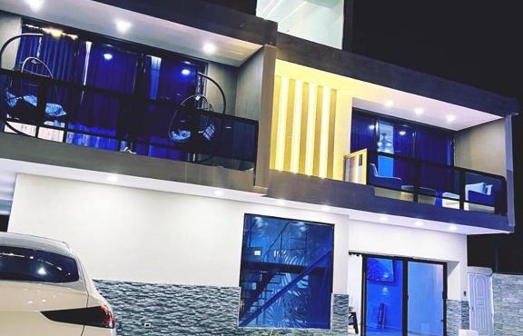 Villa Elegante y Familiar en Pedernales, Cerca de la Playa del pueblo, Residencial SFA