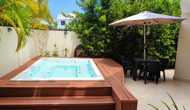 Villa Familiar Privada con Jacuzzi cerca de las Playas de Juan Dolio