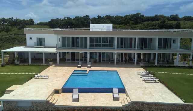 Villa Loma Azul Cabrera