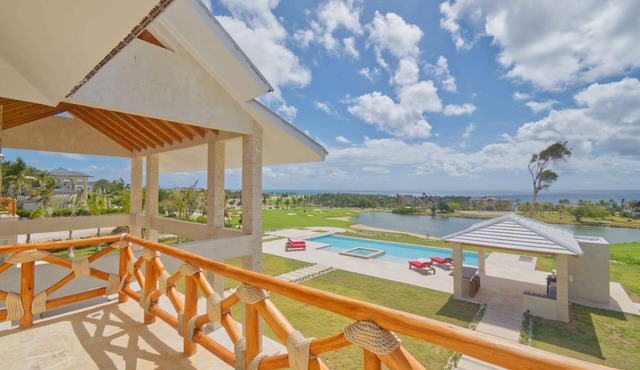 Villa Okyanus - Ocean and golf view villa w/full staff
