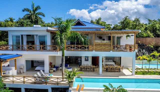 Villa Sea and Nature view - 6 BR with A/C - 2 pools - 1 jacuzzi for 6 pers WIFI