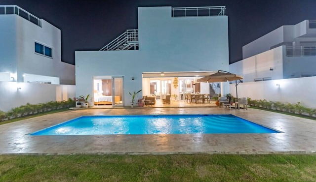 Villa Valentina Oceanfront Bliss