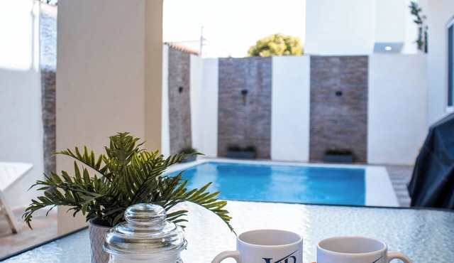 Villabasiliord Spacious house, quiet and safe place, 5 mins from the beach.