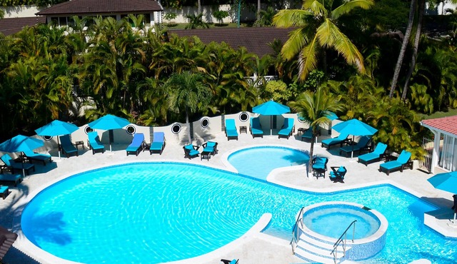 VIP Tropical Jr. Suite @ Lifestyle Holidays, Mandatory All-Inclusive Fee Extra