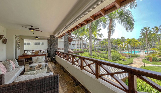 Walk to beach Suite w/Balcony and Pool View in Las Terrenas