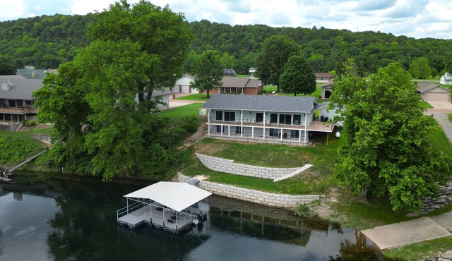 White River Retreat in Cotter
