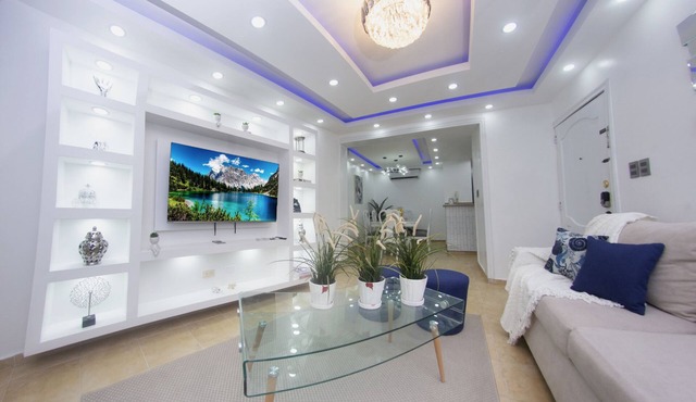 Winter-FamilyF King Bed Hot Water Wifi Iconic City