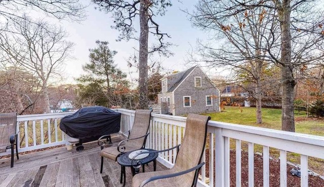 Wonderful three-story home with lovely decks, firepit, fast WiFi & washer/dryer in Oak Bluffs