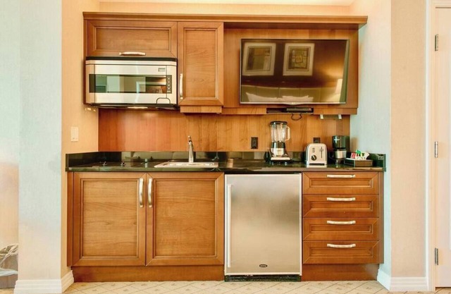 No Resort Fee | Balcony Strip Views, Pools & Parking in Las Vegas