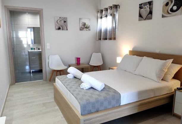 Studio & Apartment by the Beach in Lasithi