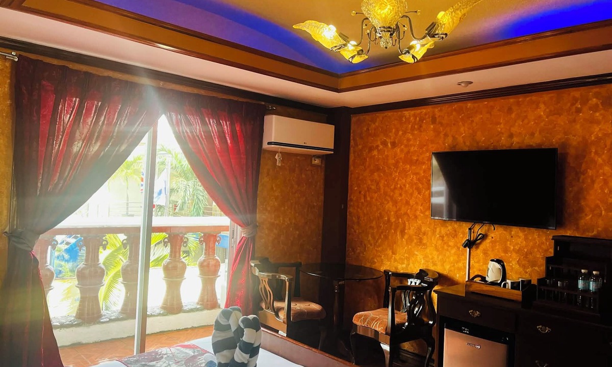 Barretto Hotel | Palm Tree Resort and Restaurant