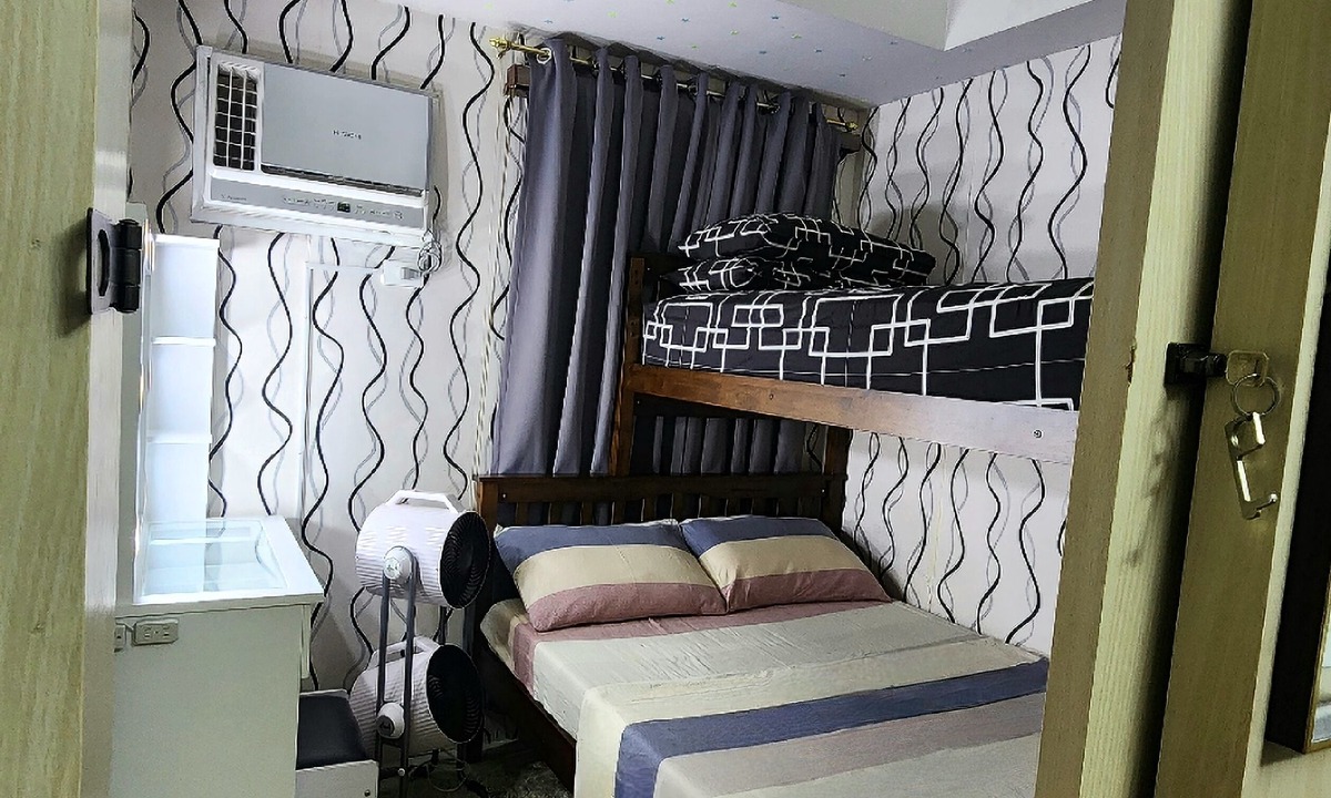 Santo Cristo Apartment | Elegant Studio @ Grass Residences 1-5 persons only, Quezon City