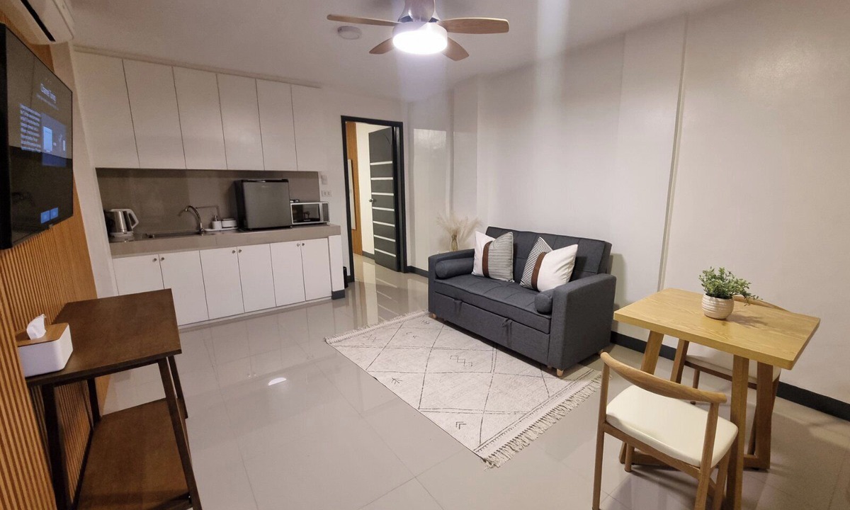 Las Pinas House | Flat 35