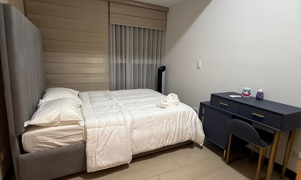 Bonifacio Global City Condo | Executive Suites 4 Bedroom Condo Uptown Parksuites Bgc