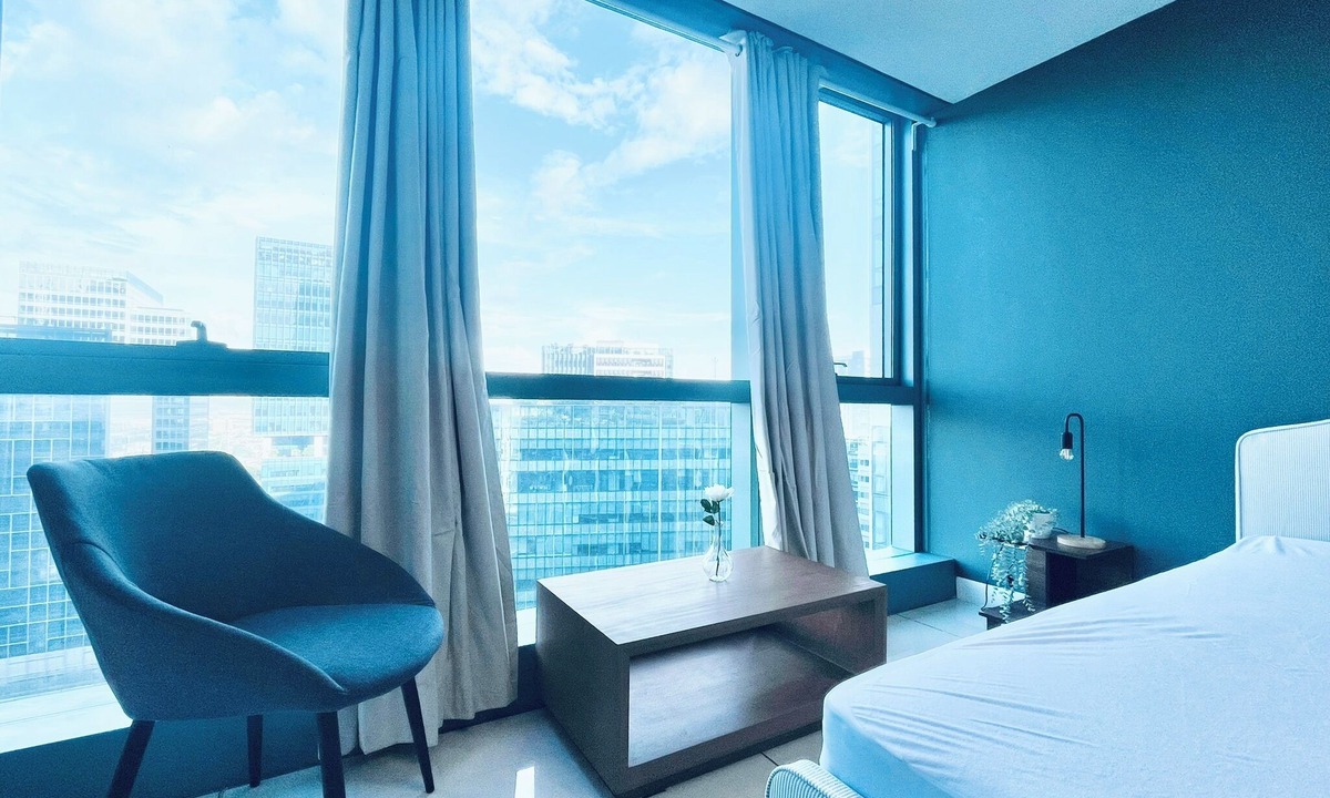 Bonifacio Global City Apartment | One Uptown Residence Near St Lukes