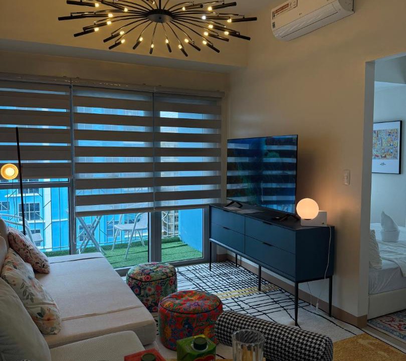 Tambo Apartment | HomeMadeLuxury 1BR Seaview Poolview Near Okada Airport