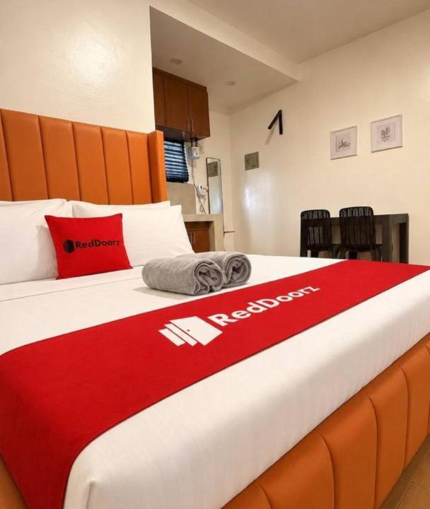 Tarlac Hotel | RedDoorz at Staycation Rooms Tibag Tarlac City