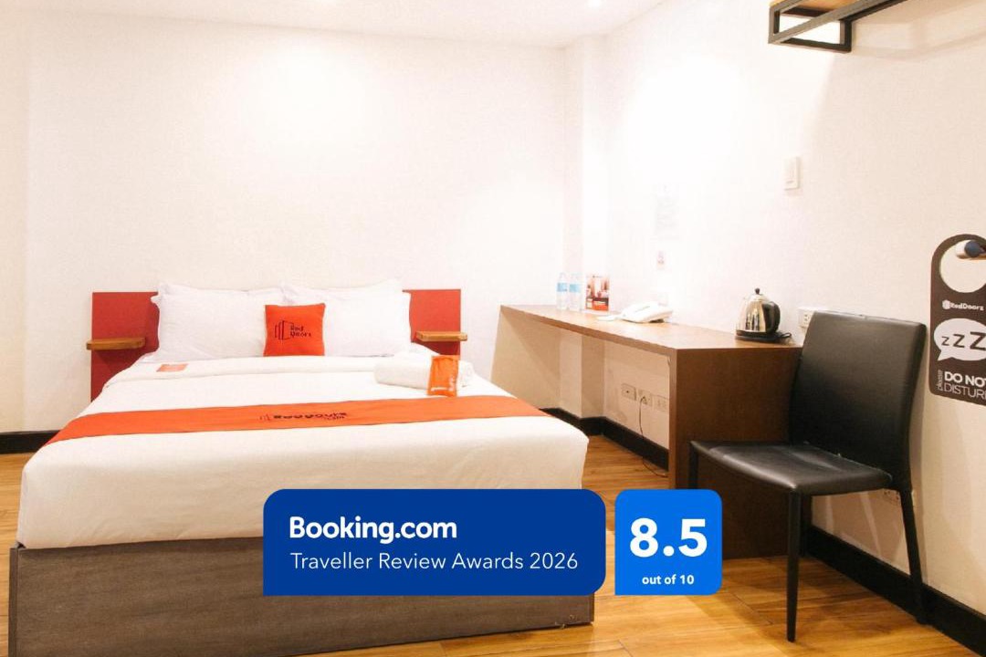 San Dionisio Hotel | RedDoorz Plus at MM Hotel Las Pinas former RedDoorz Plus Near Bamboo Organ
