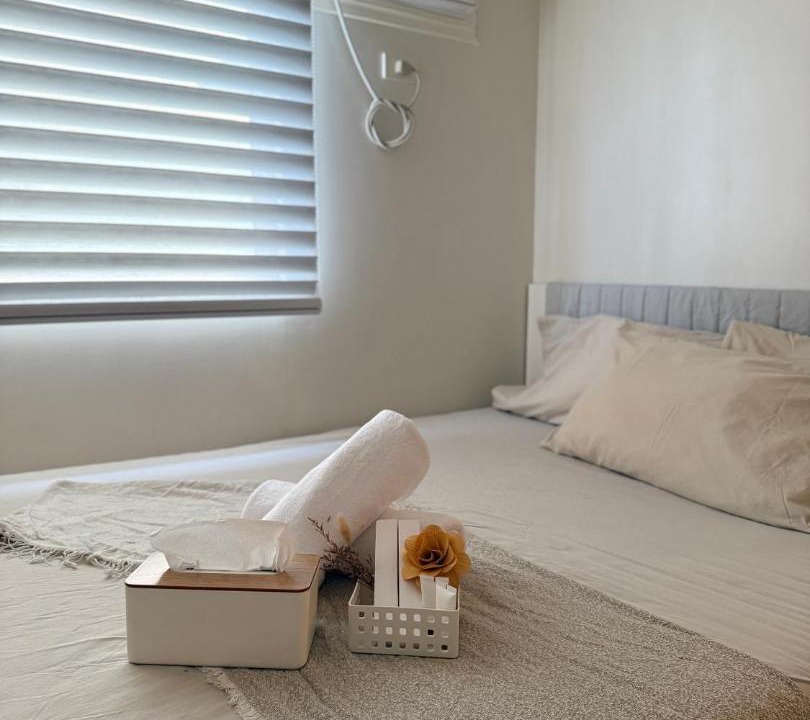 San Bartolome Bed & Breakfast | Spacious 2BR Near SM Novaliches 3 Beds with WIFI