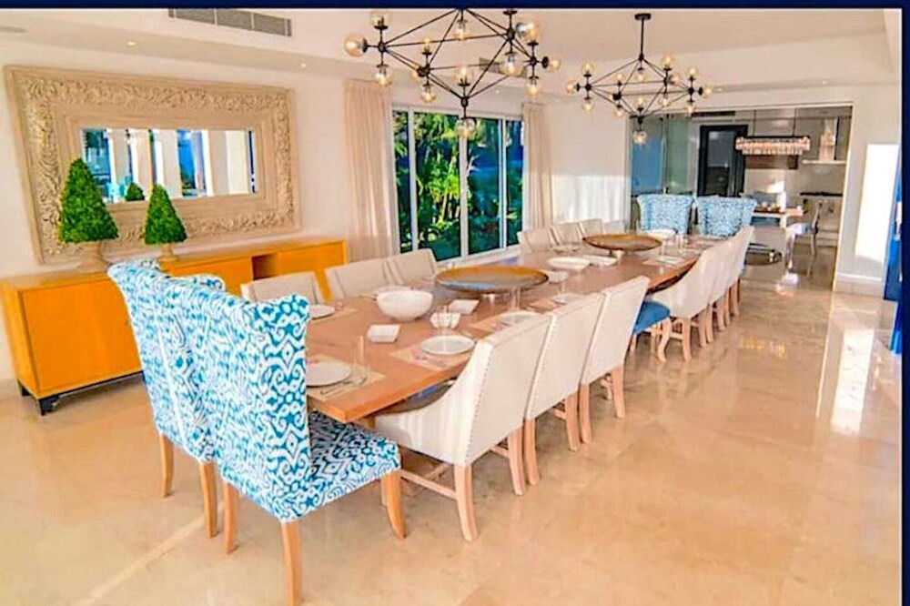 Photo of Kitchen in Las Lomas