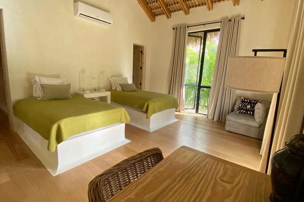 Photo of Bedroom in Veron