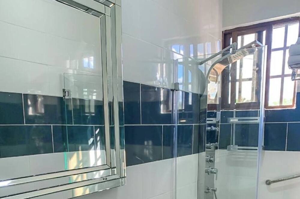 Photo of Bathroom in Licey al Medio