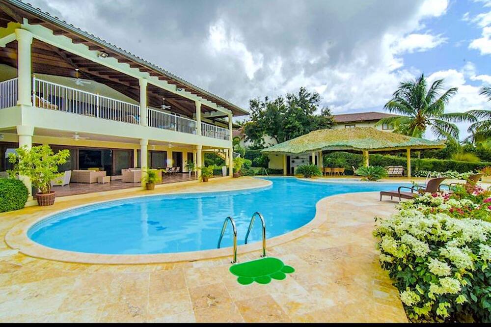 Photo of Outdoor in Las Lomas