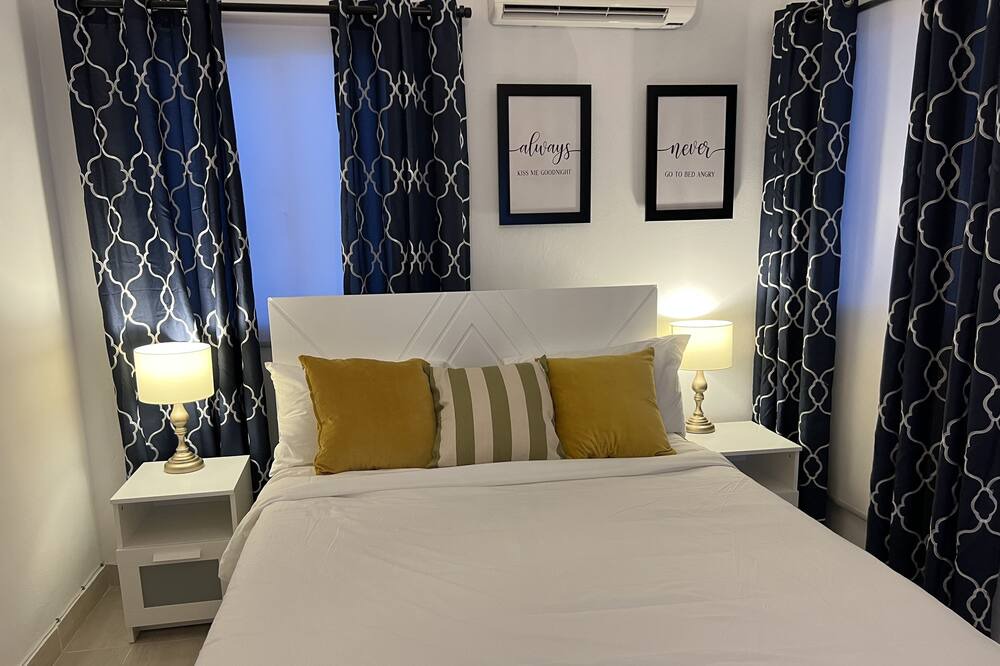 Photo of Bedroom in Veron