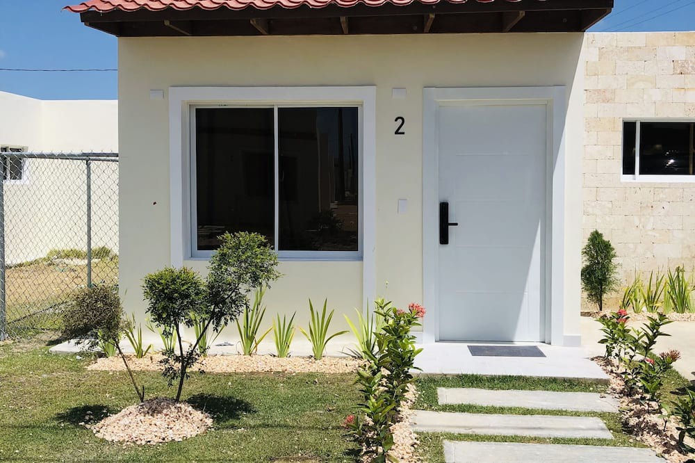 Photo of Outdoor in Veron