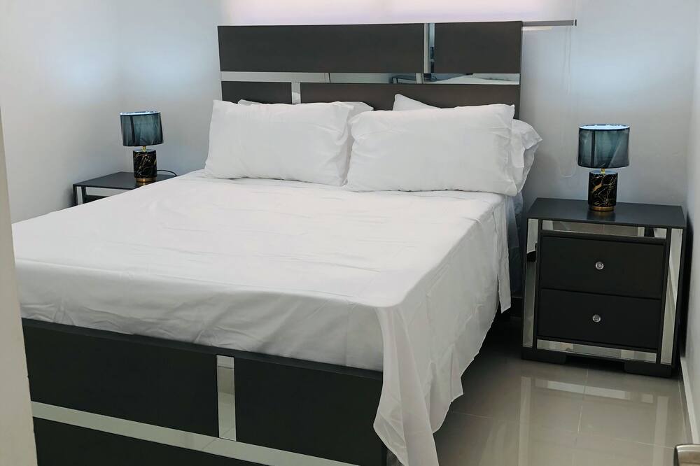 Photo of Bedroom in Veron