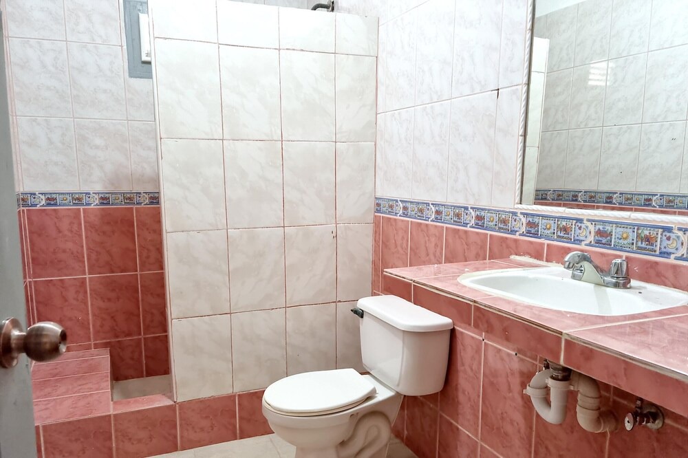 Photo of Bathroom in El Callejon