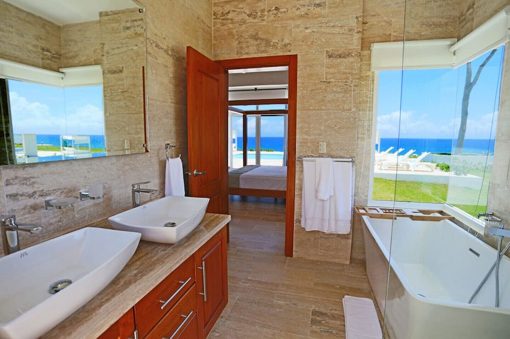 Photo of Bathroom in Playa Chiquita