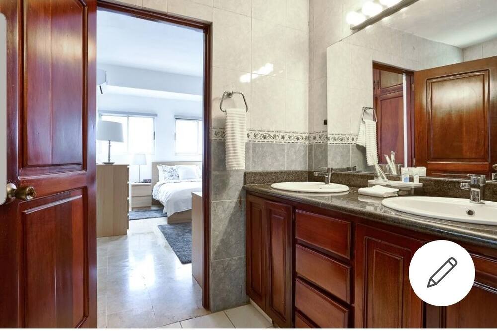 Photo of Bathroom in Downtown Santo Domingo