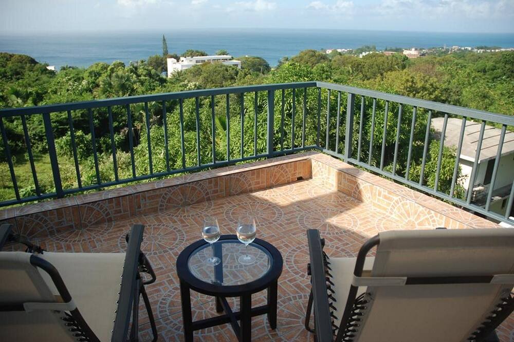 Photo of Patio Balcony in Los Cerros