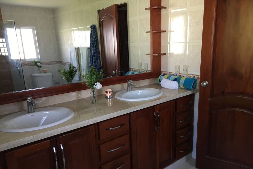 Photo of Bathroom in San Juan Province