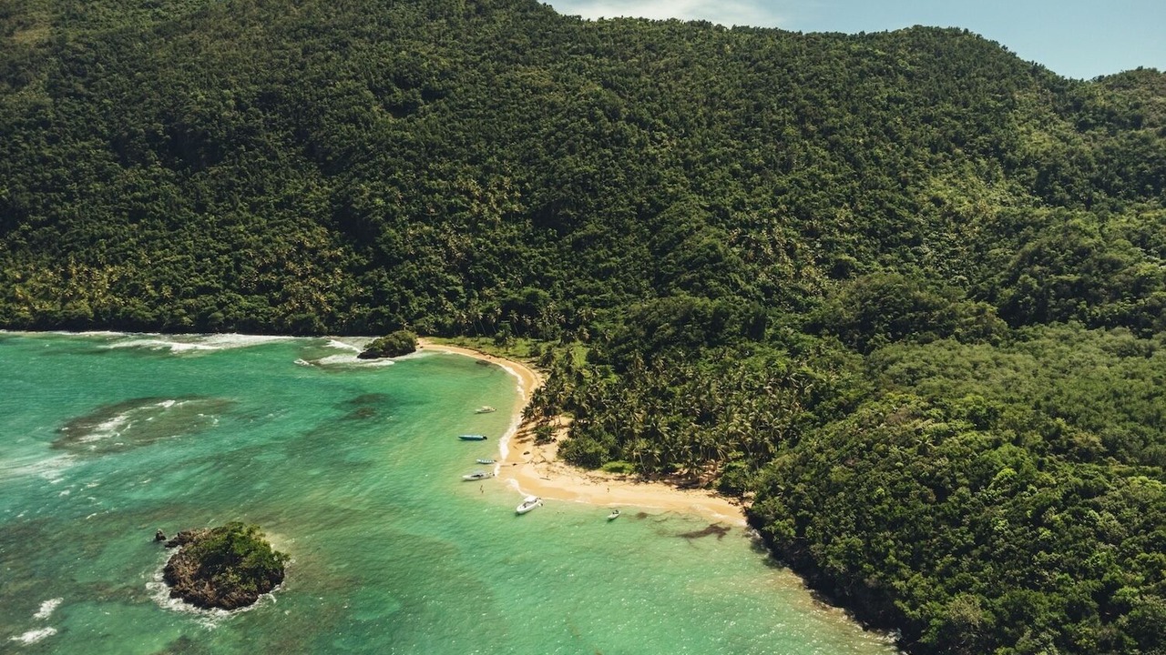 Photo of Others in Samana