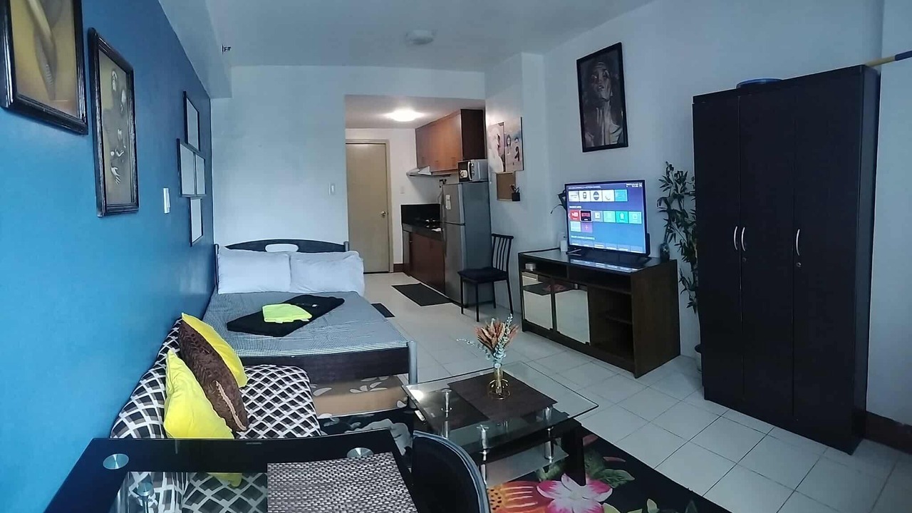 Photo of Livingroom in South Triangle