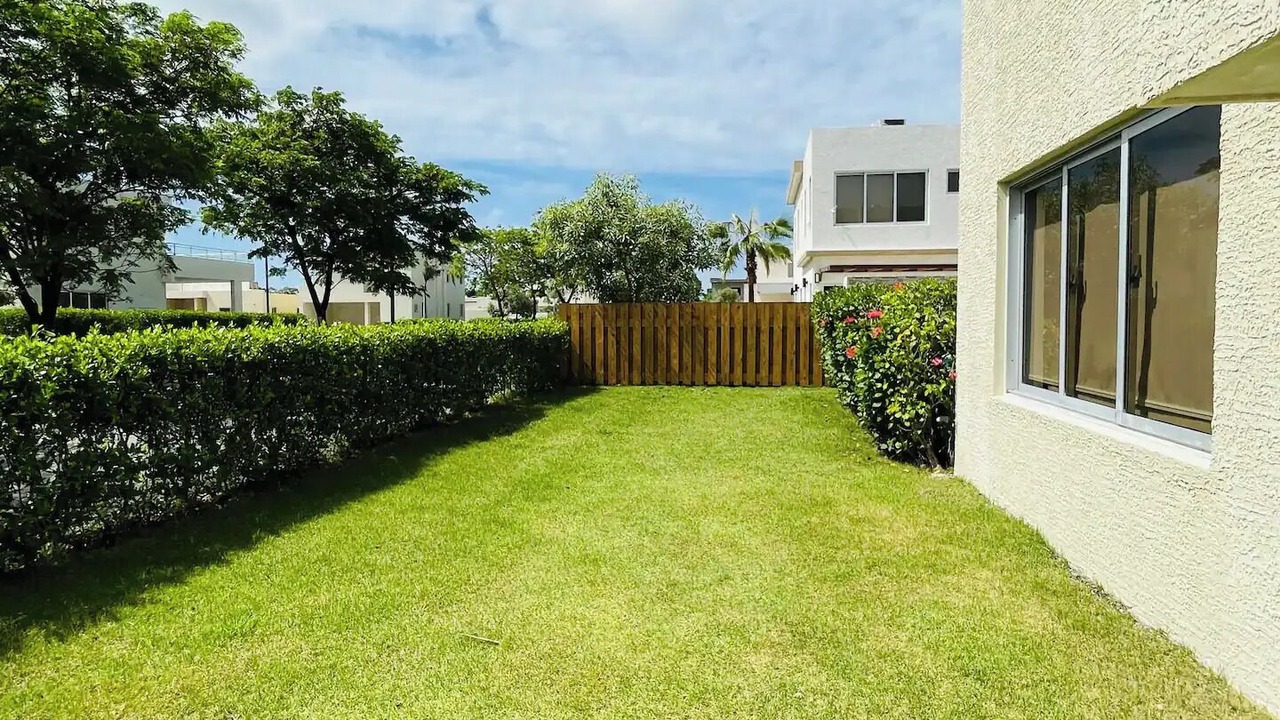 Photo of Outdoor in Veron