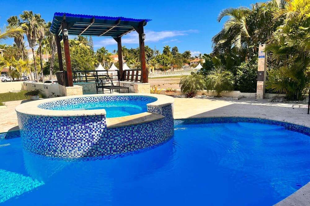 Photo of Outdoor in Los Brazos