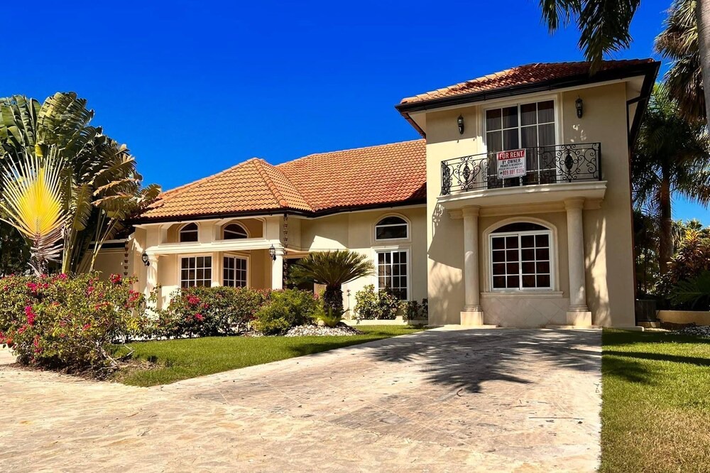 Photo of Outdoor in Los Brazos