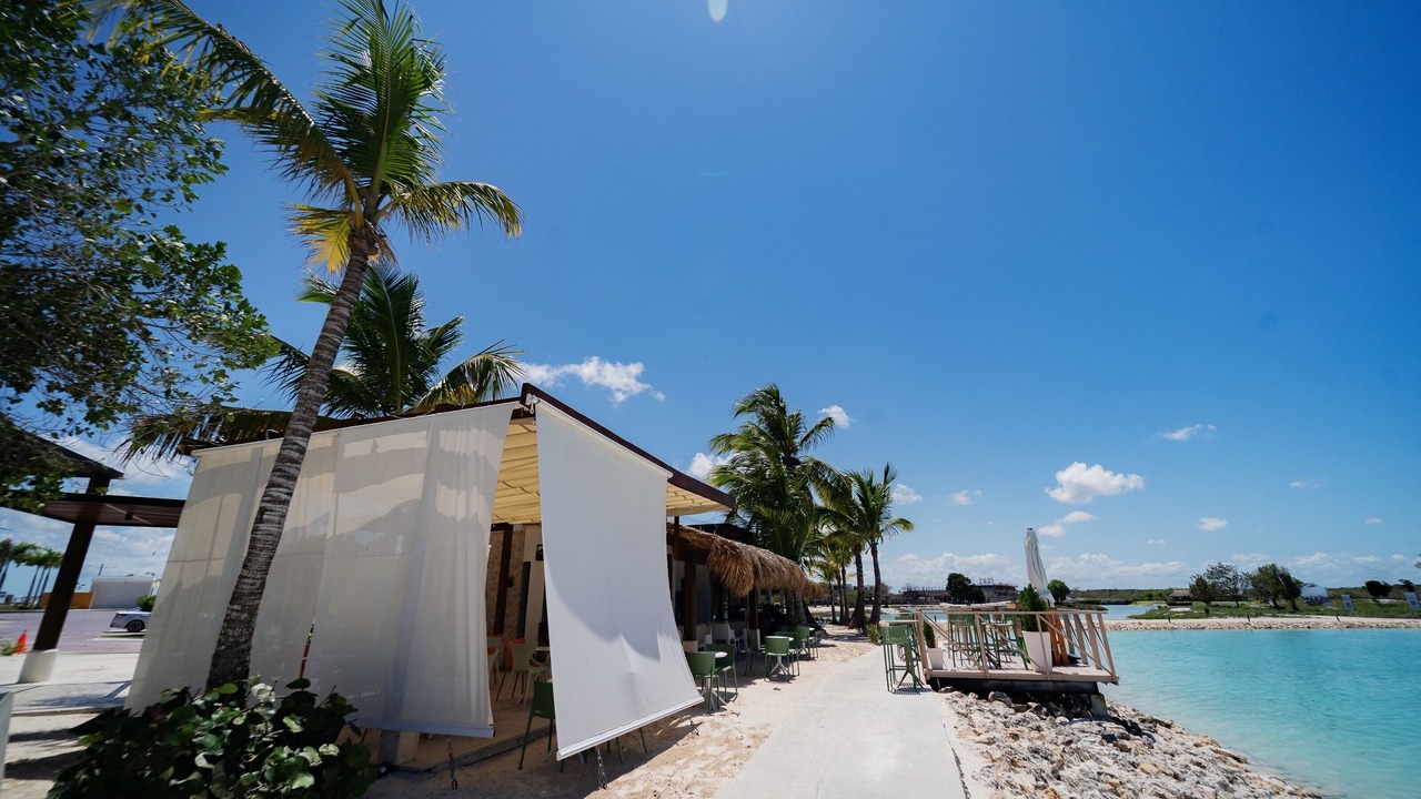 Photo of Outdoor in Veron