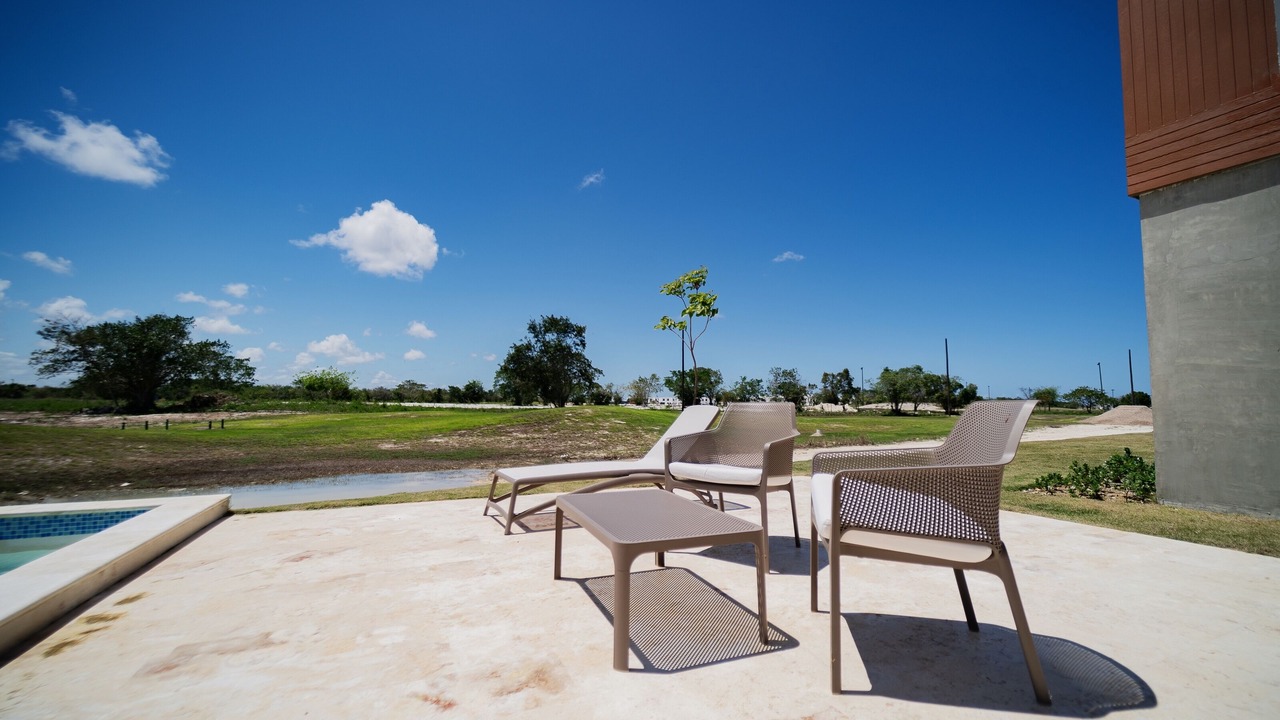 Photo of Outdoor in Veron
