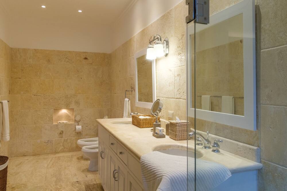 Photo of Bathroom in Casa de Campo